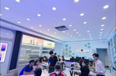 Mua iPhone trả góp duyệt ngay không thẩm định với gia đình tại Thiện Apple Store Bình Dương
