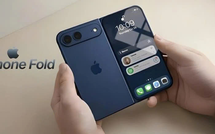 iPhone 18 fold