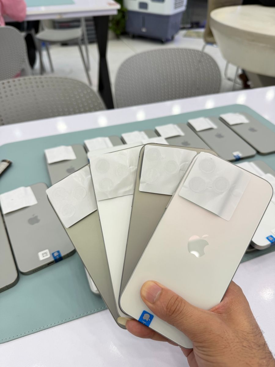 So sánh giá điện thoại trả góp Bình Dương