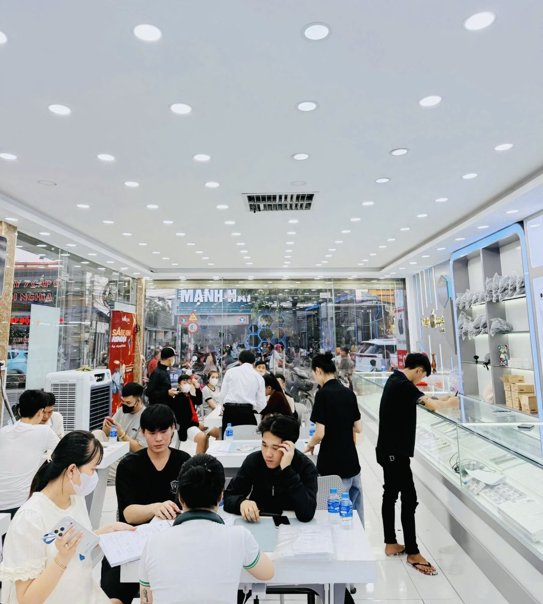 Mua iPhone ở đâu uy tín Bình Dương 
