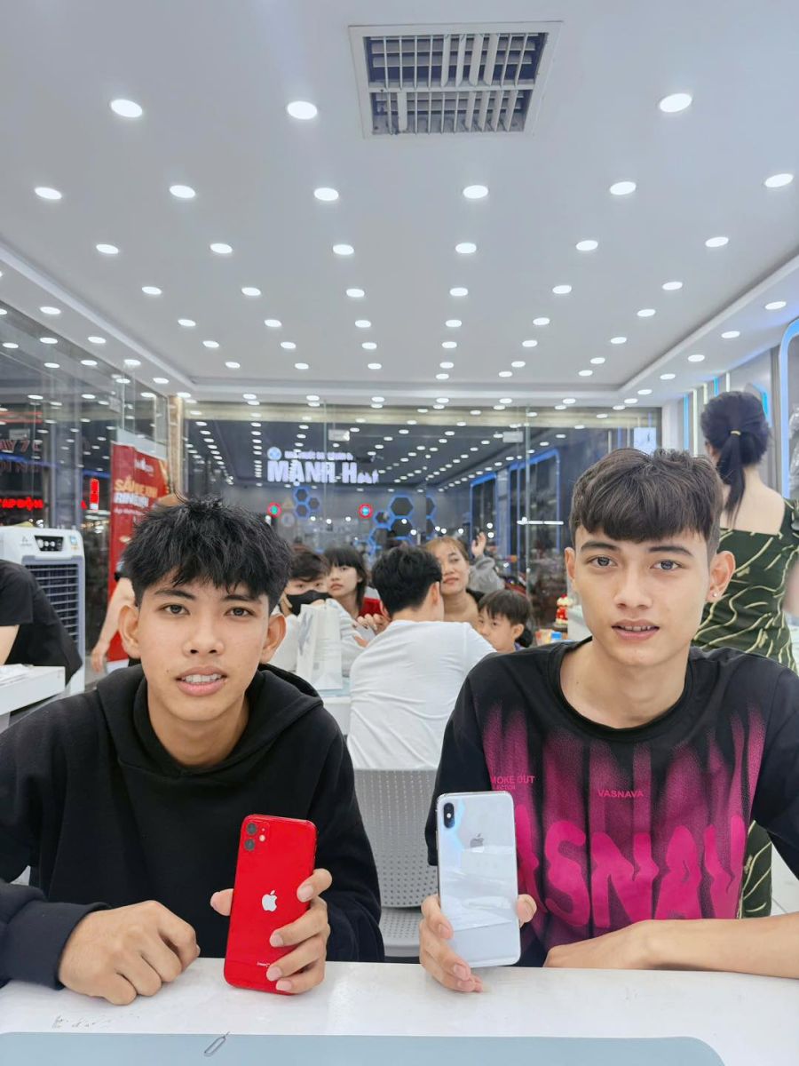 Mua iPhone Bình Dương